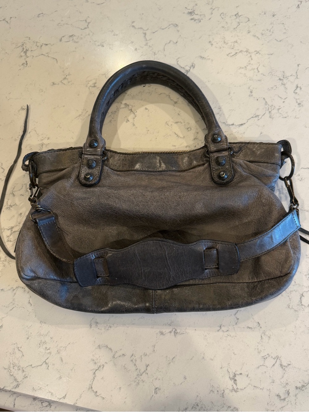 Balenciaga Distressed Black Leather Shoulder Bag - Picture 6 of 10